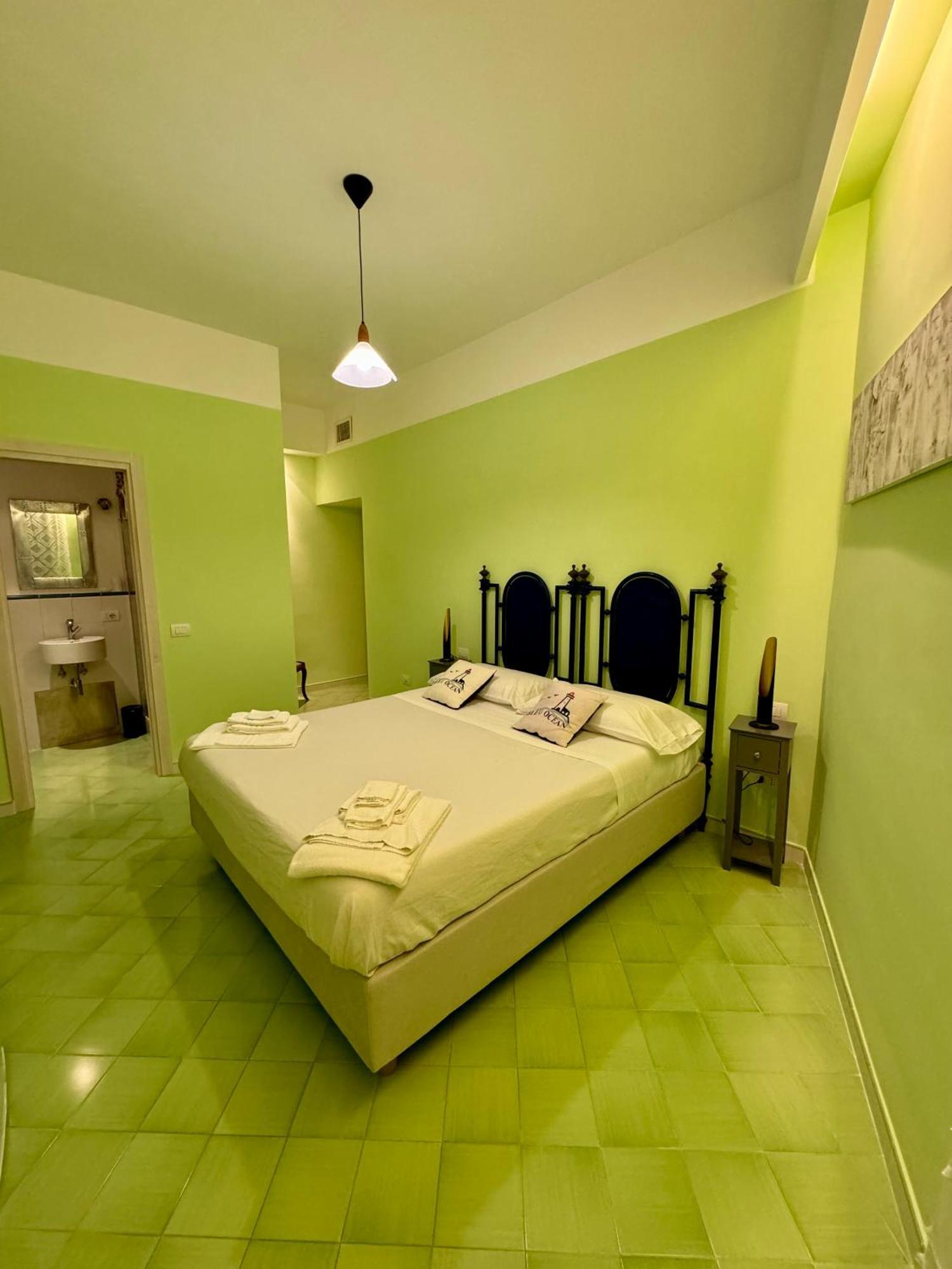 Vesuvio View Bed and Breakfast Vico Equense Exteriör bild