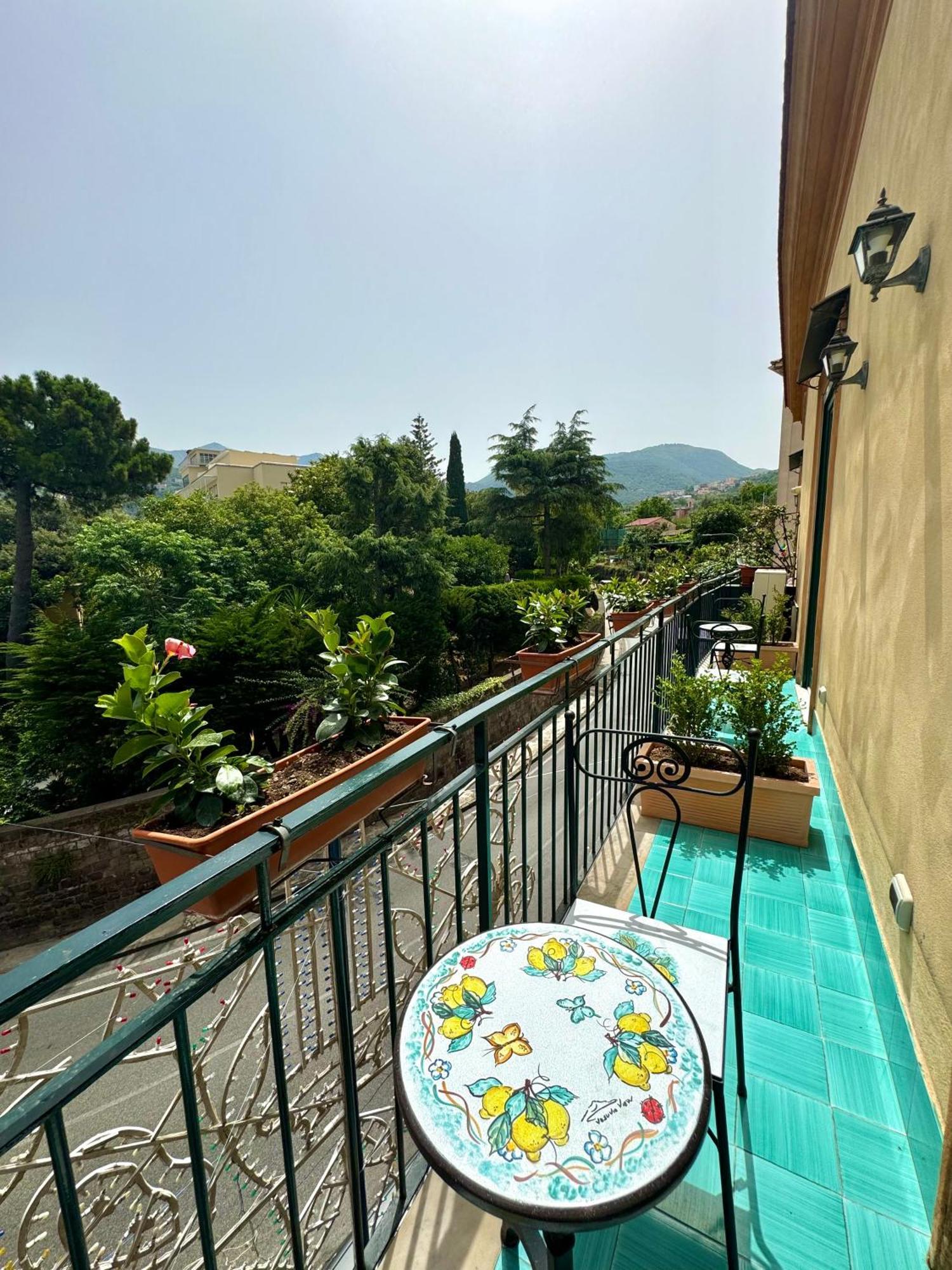 Vesuvio View Bed and Breakfast Vico Equense Exteriör bild