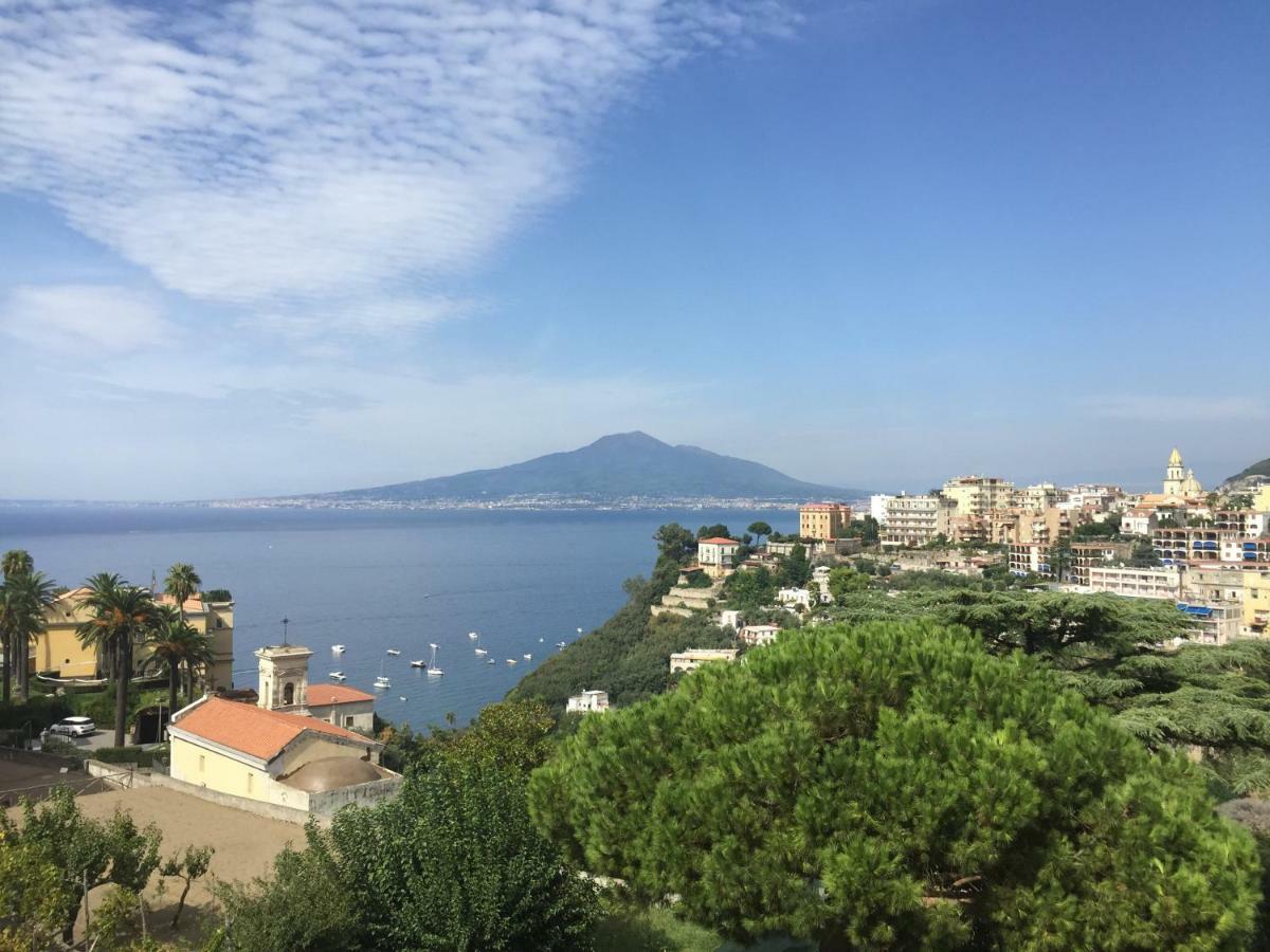 Vesuvio View Bed and Breakfast Vico Equense Exteriör bild